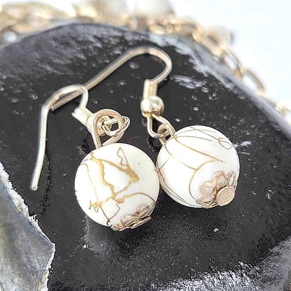 Vintage Silver Faux Pearl Cluster Gold Drizzle Timeless Bauble Necklace Set - Picture 5 of 10